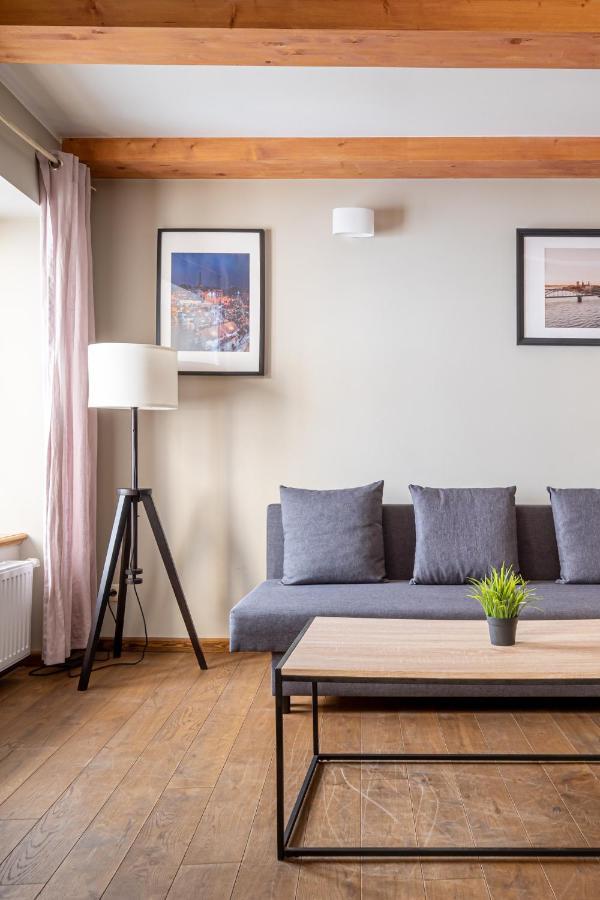 Enjoy Old Town Vibes In 1716 Laipu Residence With 4 Stylish Apartments And 1 Penthouse リガ エクステリア 写真
