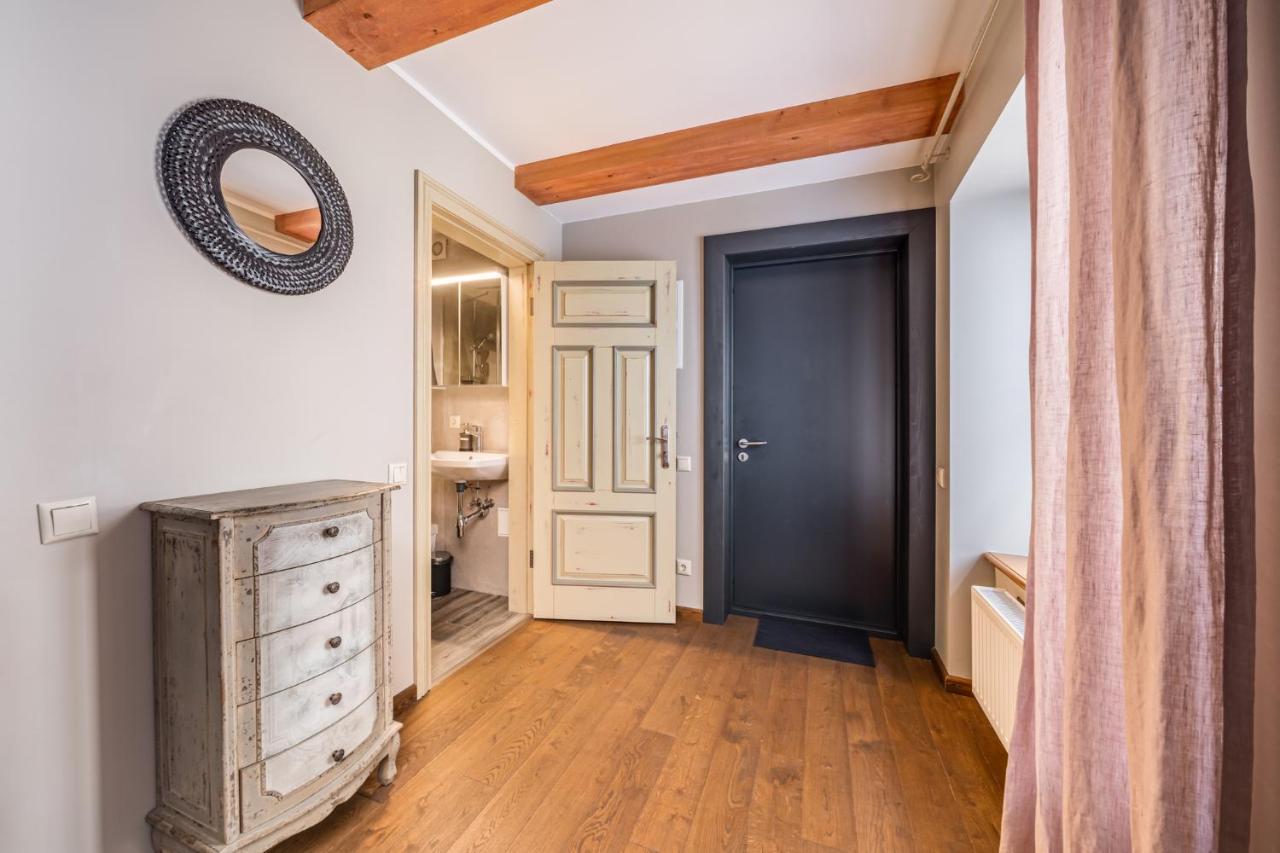 Enjoy Old Town Vibes In 1716 Laipu Residence With 4 Stylish Apartments And 1 Penthouse リガ エクステリア 写真