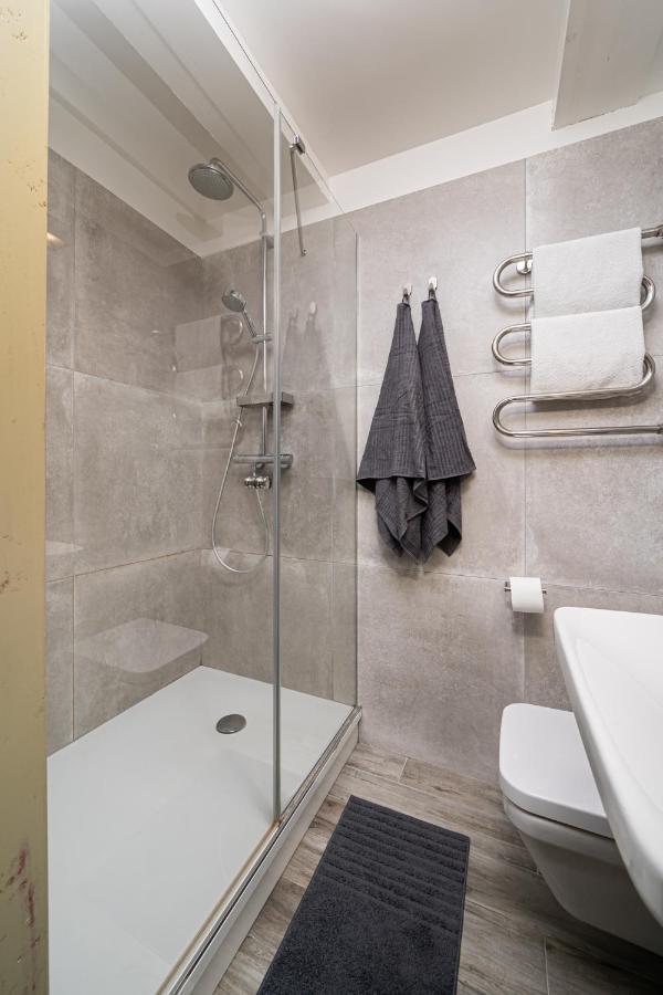 Enjoy Old Town Vibes In 1716 Laipu Residence With 4 Stylish Apartments And 1 Penthouse リガ エクステリア 写真