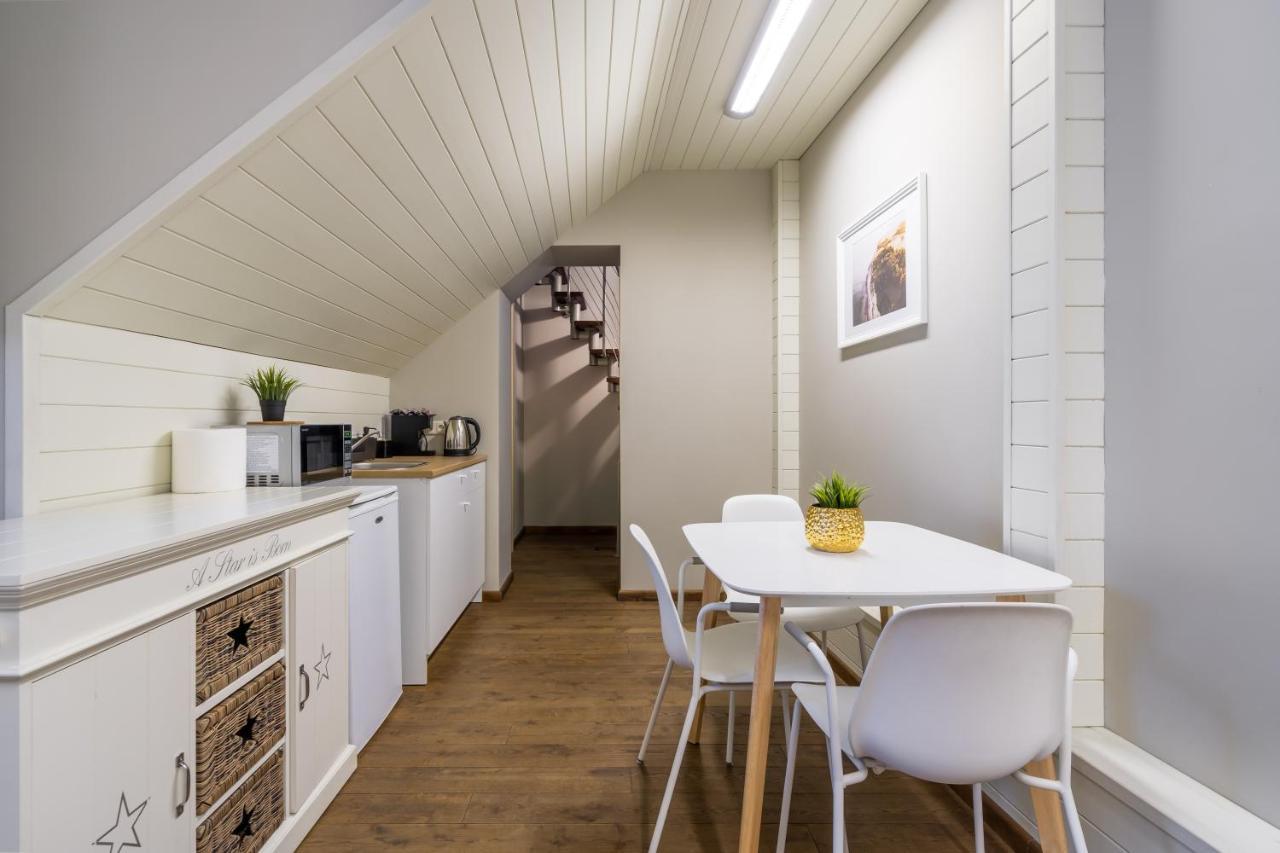 Enjoy Old Town Vibes In 1716 Laipu Residence With 4 Stylish Apartments And 1 Penthouse リガ エクステリア 写真